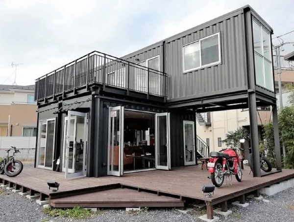 IRON HOUSE TETSUYAのコンテナハウス施工事例6
